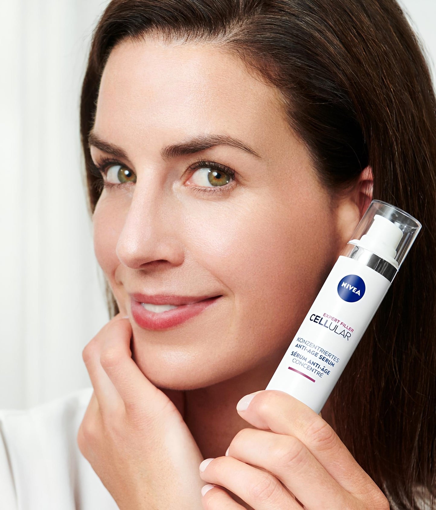 NIVEA CELLular Expert Filler Anti-Age Serum Gezicht - Skincare voor Ouder wordende huid - Gezichtsserum met hyaluronzuur en Puur Foliumzuur - 40 ml